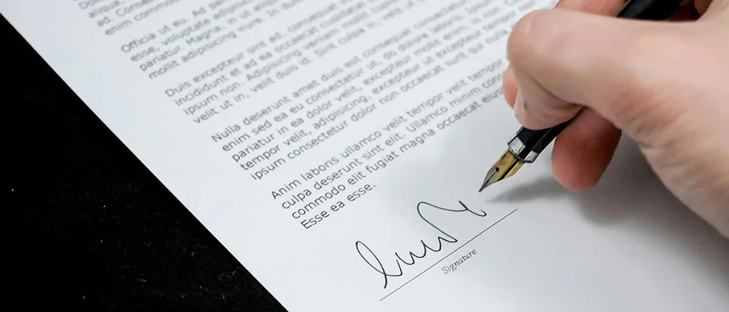 Contracts legal documents Vietnam